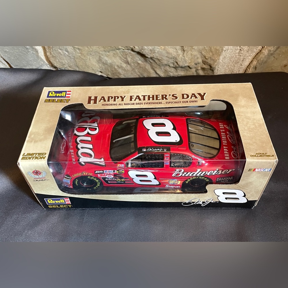 Dale Earnhardt Jr #8 Happy Father's Day 2004 Revell 1:24 Limited Edition